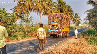 Driving life🥺tractor driver struggle in highway road  mahindra 555  new hollnd 3630 tractor [upl. by Tsuda]