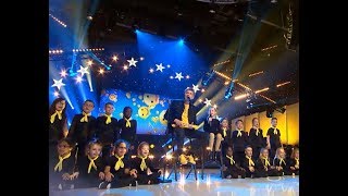 GAËTAN  Gaëtan et 20 choristes à la télé [upl. by Houston723]