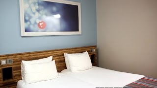 Hotel Travelodge Barcelona Poblenou [upl. by Amikan]