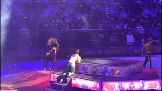 SE CAE ANGELA AGUILAR COMO LA FLOR JARIPEO SIN FRONTERAS 11 Nov 2022 en LA ARENA MTY [upl. by Etana]