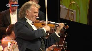 André Rieu walst Sportpaleis plat [upl. by Nauqel]