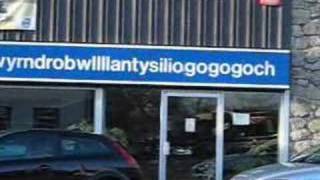 Llanfairpwllgwyngyllgogerychwyrndrobwllllantysiliogogogoch [upl. by Adelaida]