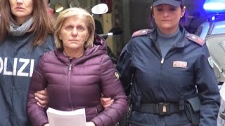 Napoli  Camorra blitz contro Scissionisti arrestata la boss Rosaria Pagano 170117 [upl. by Avek]