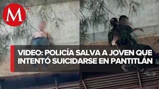 Policía de CdMx evita que hombre se aviente desde puente en paradero de Pantitlán [upl. by Dilisio]