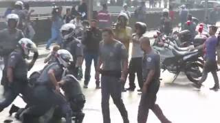 MANIFESTAÇÃO NA PAULISTA  MST APANHA DA POLICIA [upl. by Sherl]