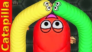 Wormateio Gameplay Trolling Giant Worm vs Pro Tiny Worms Epic Wormateio Funny Moments [upl. by Weathers791]