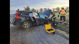 VÝJEZD DOPRAVNÍ NEHODA  DN 1 OA Dobřany CZECH VOLUNTEER FIRE RESCUE [upl. by Glinys996]