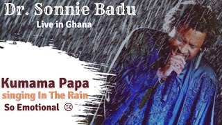 Sonnie Badu Sings Kumama Papa in the Rain Live in Ivory Coast [upl. by Tiffie427]