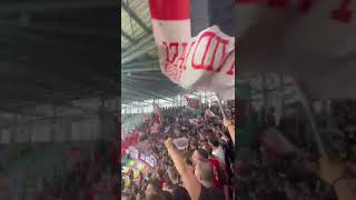 I tifosi del Bari cantano Forza Bari alè FrosinoneBari Serie B [upl. by Annaicul]