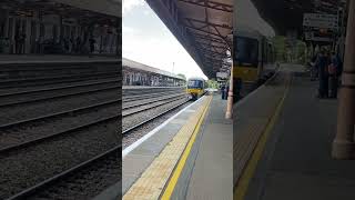 Class 165 quotNetworker Turboquot Arrives at Leamington Spa station [upl. by Itsirk]