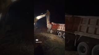 quotAngry Excavator Operator Takes It Out on Truckquot [upl. by Alyks]