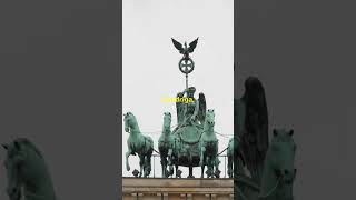 Warum das Brandenburger Tor eine falsche Quadriga hat 🧐🏛️brandenburgertor geschichte berlin [upl. by Dutchman]