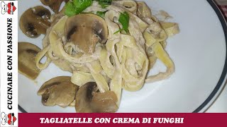 PASTA CON CREMA DI FUNGHI [upl. by Lenwood138]