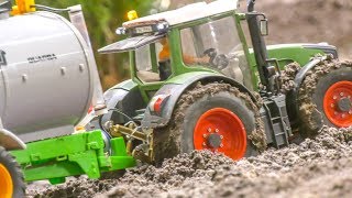 Tractor in Trouble RC farming Case Quadtrac John Deere [upl. by Tortosa993]