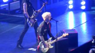 Green Day  Paranoid Black Sabbath cover Birmingham LG Arena 27th Oct 2009 [upl. by Aihsemek]