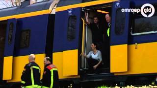 Trein stil bij Velp door defecte bovenleiding [upl. by Urion]