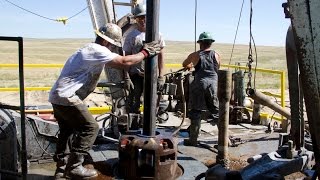 Roughnecks at Work in HD  Drilling Rig Pipe Connection [upl. by Eeniffar]