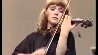 Gunhild Hoelscher Violine Tschaikowsky Violinkonzert DDur op 35  Finale [upl. by Bartholomeus]