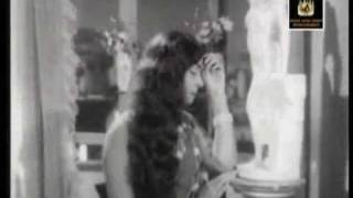 BSaroja Devi in Kadhal Siraghai  Palum Pazhamum [upl. by Haiasi]