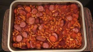 Haricots blancs à la tomate et aux Saucisses recette facile [upl. by Yeclehc]