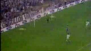 Seedorf gol da centrocampo [upl. by Oivatco]