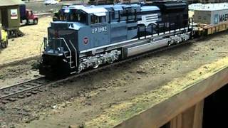 HO scale MTH Union Pacific quotMoPac Heritagequot SD70ACe [upl. by Amalbergas]