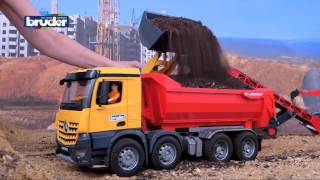 Basculanta Mercedes Benz Arocs Bruder 03623 [upl. by Kettie]