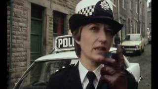 JULIET BRAVO SERIES 2  INSPECTOR DARBLEY AND SERGEANT BECK DISCOVER A CORPSE [upl. by Lemar104]