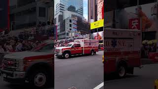 FDNY AMBULANCE SIRENS LOUD UPCLOSE Responding Times Sq NYC shorts fdny ambulance timessquare [upl. by Atinrev]