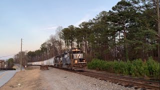 NS 7122 Leads P52 SB Thru Norcross GA 2152024 [upl. by Ddet]