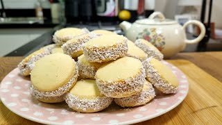 Un clásico que todos deben preparar Alfajores de Maicena  Silvana Cocina [upl. by Ponton492]