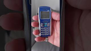 The Slimmest phone in the world back in 2004  Bird Fly S228 ringtones snakegame nokia [upl. by Etteuqaj]