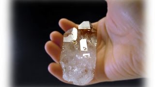 Gros quartz diamant jumeaux et fenêtré elestial de 554 carats  Minéraux Cristal [upl. by Cinomod]