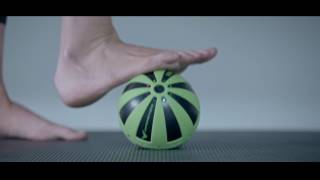 Hyperice Hypersphere Vibrating Fitness Ball FEET [upl. by Paske904]