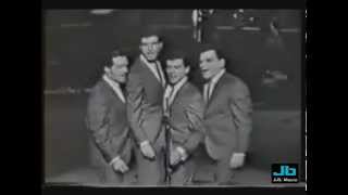 Frankie Valli amp The Four Seasons Live 1973 Let’s Hang On music jerseyboys 4seasons concerts [upl. by Green]