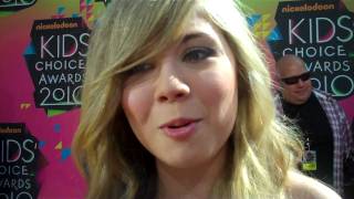 Jennette McCurdy at the 2010 Nickelodeon Kids Choice Awards [upl. by Yelra615]