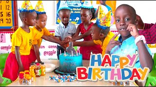 Omugaga akikoze ku Birthday yomwana ku Ssomero Bona balide Tette Nicholas Kenneth turns 5yrs [upl. by Imorej803]