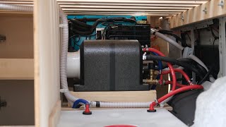 Druckwasserpumpe anschließen und heißes Wasser🔥💦 dank Warmwasserboiler im T5 DIY Campervan [upl. by Kuster]