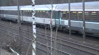 BB 15000 avec son train corail [upl. by Llyrpa183]