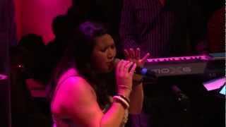 Amalya Delepierre  I can explain Rachelle Ferrell cover Live  BizzArt Paris 20120517 [upl. by Weinreb48]