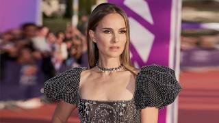 Natalie Portman Put a Sexy Spin on Medieval Core With Her Sheer Chainmail Gown [upl. by Tudela]