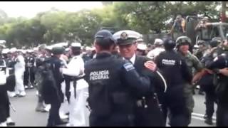 Militares bailando sentimental [upl. by Anaiv]