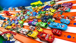 100 CARS vs MINI RACERS DIECAST CAMPEONATO [upl. by Nnahtebazile]