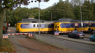 Spoorwegovergang Amersfoort  Dutch railroad crossing [upl. by Assirac202]