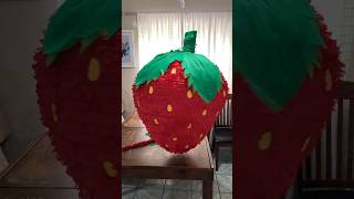 Piñata de fresa 🍓 Acompáñenme y les muestro un poco del proceso de la elaboración de esta piñata [upl. by Jehiel640]