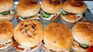 TODAY My Daughter Durre Shahwar BURGERS FOR AFATAR MADE WITH My HANDS By Mix Plate ll Burgers Urdu amp [upl. by Leiva607]