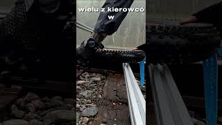 Tiry na tory więc czemu nie rower na tory 🤷‍♂️😂 rower kolej rozkmina newtrack [upl. by Sobmalarah]