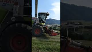 SILAGE Claas Jaguar 860 amp JCB Fastrac 4220 farming claasharvester [upl. by Chapin]