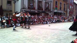 Llanes San Roque 2012 Danzas tradicionales Xiringüelu de Naves [upl. by Dnalro637]