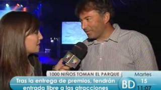 100 niños toman el parque de atracciones [upl. by Nerred211]